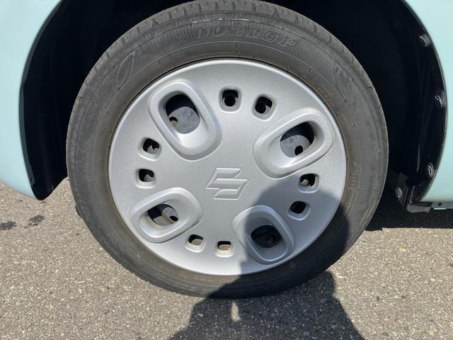 純正ホイールキャップ。アルミホイールも多数取り揃えておりますので交換ご希望の際はお問合せ下さい。