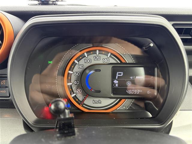 【スピードメーター】『スピードメーター』の画像になります。メーターがシンプルで見やすく運転しやすいですね！