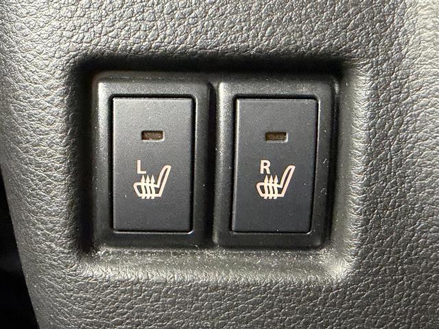 【運転席操作部】『運転席周辺の装備』の画像になります。快適なドライブを楽しむための機能が装備されています！運転席から触れるので使いやすいです！