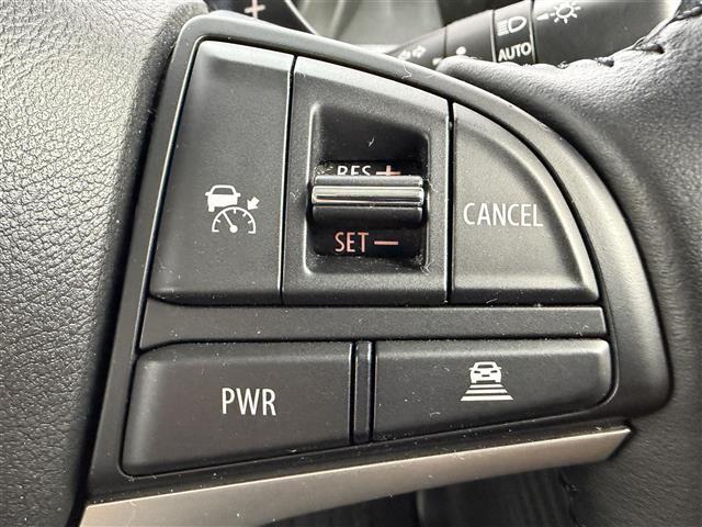 【運転席操作部】『運転席周辺の装備』の画像になります。快適なドライブを楽しむための機能が装備されています！運転席から触れるので使いやすいです！