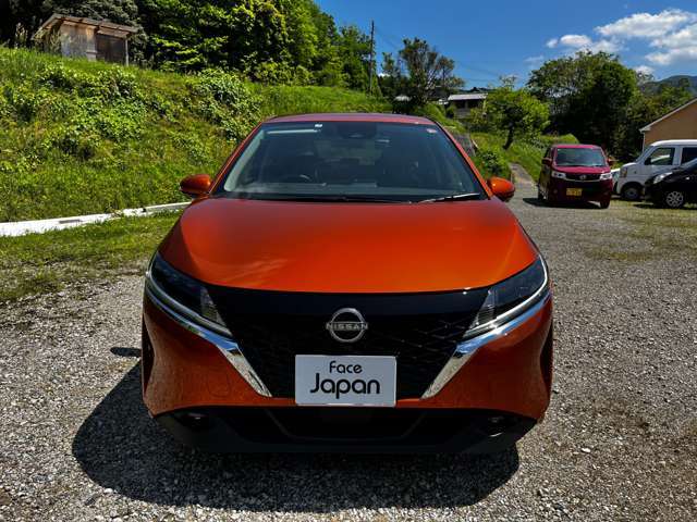 日産ノートe power モーター発電オートパーキング「Face japanは河内長野市の中古車専門店です。仕入れから整備・清掃まで丁寧に行っています。」