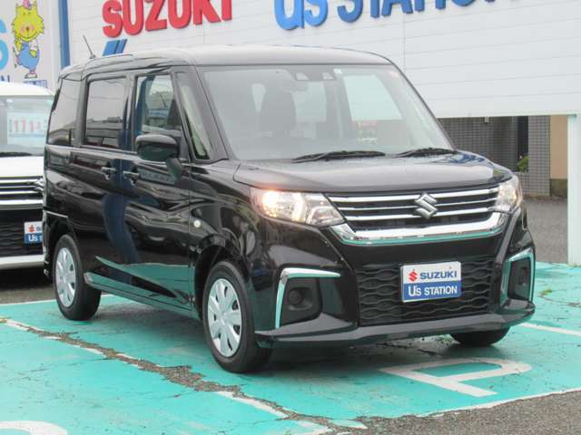 当社の中古車は全社整備付価格です。別途、整備料金をいただくことはございませんのでご安心ください。全社オイル、オイルフィルターの交換はもちろんのこと、必要だと判断した消耗品は交換させていただきます