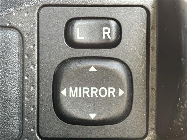 ガラスコーティング、ナビゲーション、ETCなど、その他のパーツの取り付けお見積もりのご相談も承っております！！クルマのこと何でもお任せください！