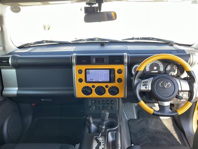 気になる車はすぐにお問い合わせください！画面右側の0066から始まる無料ダイヤルからお問い合わせ下さい！専門スタッフがお車のご質問にお答えいたします！