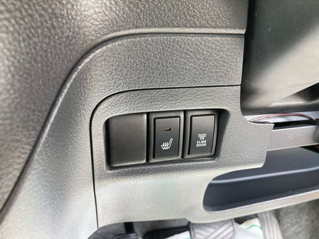 運転席操作部です！わからないスイッチ類や操作部はお気軽にお問い合わせ下さい！
