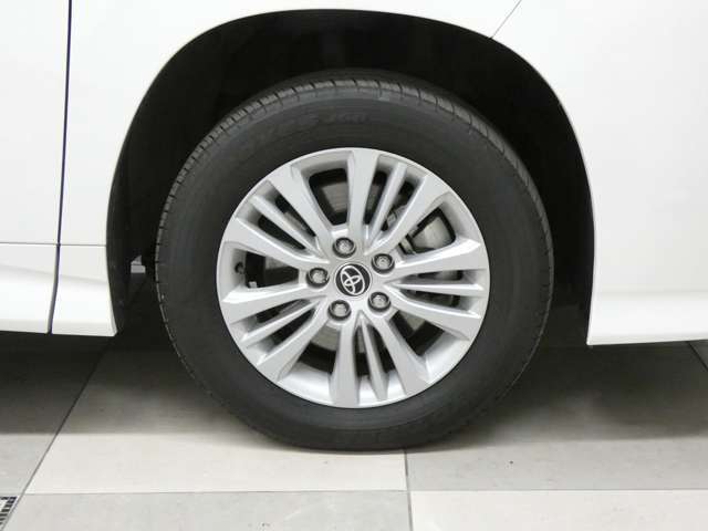 ★「乗る後の安心！！！」当店では、最長24カ月、走行距離4万kmまで保証致します。（有償保証。車種により異なります）保証は全国でお受けいただけます。