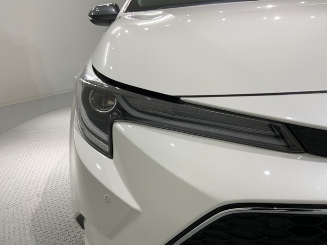 LEDヘッドライトは、点灯の瞬間から最大光量を発揮し、突然暗くなるトンネルなどでの安定感を高めます。