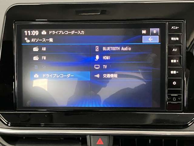 大きなナビで視認性・操作性ともに快適なドライブをサポートします