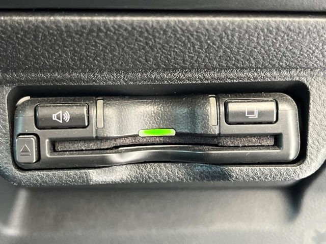 【ETC】高速道路の料金所をストレスなく通過！話題のスポットやサービスエリアに多い「スマートIC」利用時は必須のアイテムです。当店でセットアップを実施、ご納車当日からすぐにご利用いただけます！
