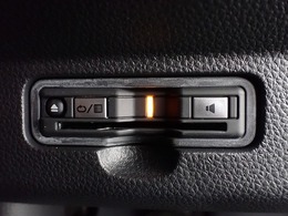 デザインスッキリのビルトイン『ETC』！高速道路の特典はもちろん、キャッシュレスなので料金所では徐行するだけで通過可能です！