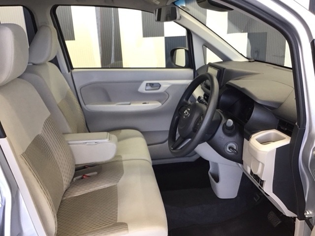 車内は徹底的にクリーニングされているので、快適にお乗りいただけます。