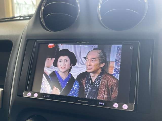 社外メモリーナビ装着しております。フルセグTV・Bluetooth対応しております。