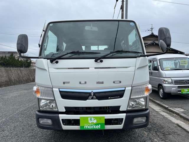 当社のアフターサービスですが、鈑金・塗装の自社工場をはじめ、自社の車検整備工場がございます。