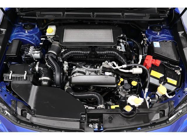 水平対向4気筒1.8Lターボエンジン搭載