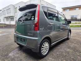 展示車両は全車、支払総額を記載しておりますのでご安心ください。納車の際はご来店の上お渡しとなします。ご自宅までの配送や希望ナンバーなどは含まれません事ご了承ください。