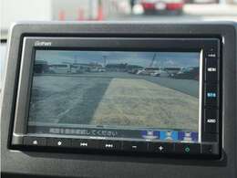 ◆バックカメラ◆リバースにするだけで映ります、後方の安全確認や、狭い駐車場での車庫入れ、雨の日や夜間など視界の悪い時に便利です！安全にバックする為には欠かせない装備です。