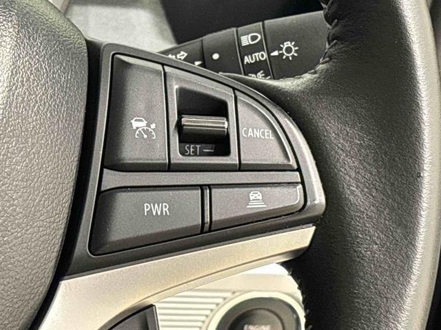 パワーモードと燃費重視のエコモードが選択できるDassist切り替えスイッチに加え、高速道路を快適に走行できる全車速追従機能付アダプティブクル-ズコントロ-ルスイッチが付いています（＾＾♪