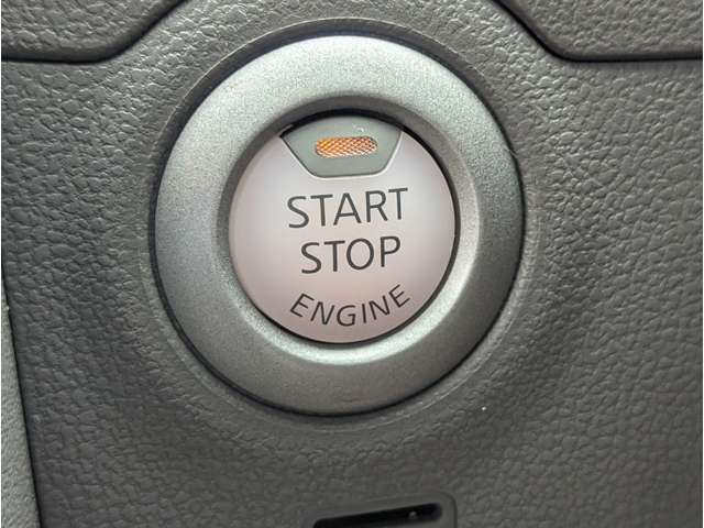 ◆プッシュエンジンスターター◆キーをポケットに入れたまま、ブレーキペダルを踏んでボタンをプッシュするだけで、簡単にエンジンを始動できます。