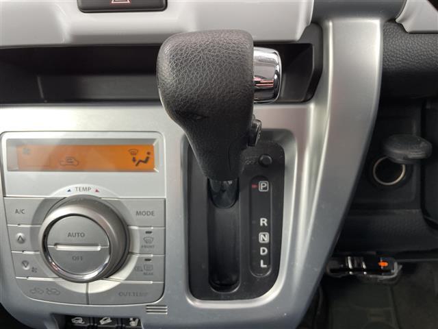 【シフトレバー】シフトも操作しやすく快適なドライブを楽しんでいただけます！