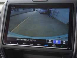 ◆バックカメラ◆リバースにするだけで映ります、後方の安全確認や、狭い駐車場での車庫入れ、雨の日や夜間など視界の悪い時に便利です！安全にバックする為には欠かせない装備です。