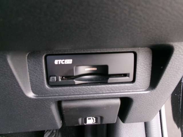 ETC2.0。ETCカードが使えます。高速道路を乗られる方におすすめです。
