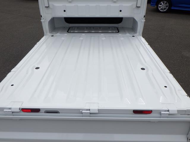 荷台長　1.940mm/荷台幅　1.410mmになります。沢山の荷物を積めます。荷台床面地上高650mmで積み降ろしもラクです。