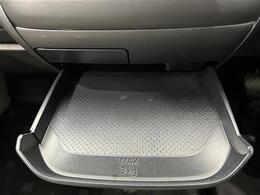気になる車はすぐにお問い合わせください！右のカーセンサー専用無料ダイヤルから、専門スタッフがお車のご質問にお答えいたします！