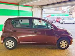 禁煙車です！また、ミラーウインカー・ドアバイザー・プライバシーガラス付きです！