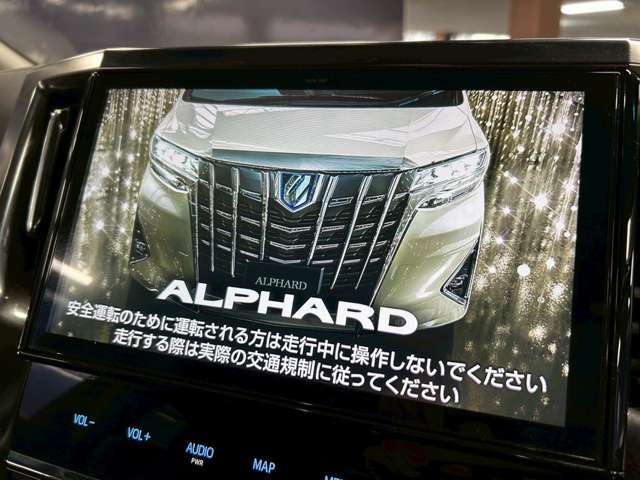 【純正SDナビ】フルセグTVの視聴も可能☆高性能＆多機能ナビでドライブも快適ですよ☆