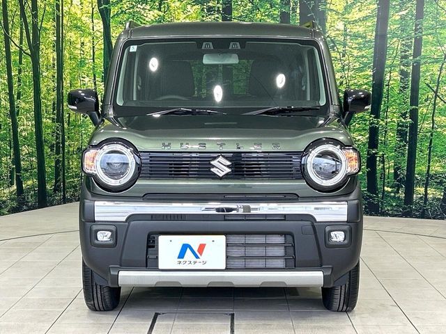 弊社では、全車『修復歴なし』のお車のみ取り扱っております。専任バイヤーによる厳選した仕入れの後、入庫後の車両チェックを行い、ネクステージが認定した高品質な中古車をご提供しております。