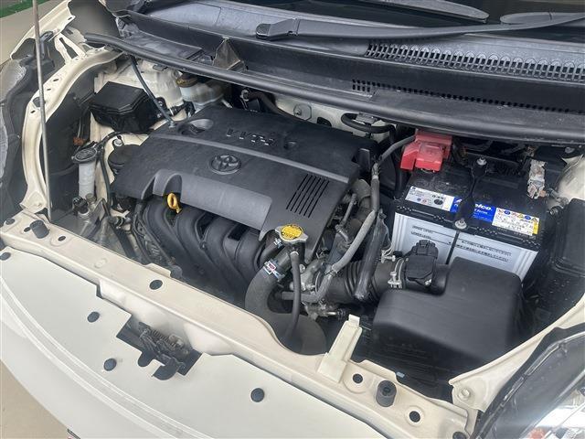 当店では納車時にエンジンオイル交換、オイルフィルター交換、ワイパーゴム交換、キーレスバッテリー交換を全車行っております！その他、整備記録簿に則って多くのチェックを行っております！ぜひお任せください♪