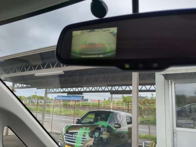 車検整備もお任せ！当店は無駄な部品交換を致しません。使える部品・交換すべき部品をお客様立会いの下わかりやすくご説明させて頂きます！ご納得頂いた上で、交換についてお客様自身で決めて頂き整備を実施します。