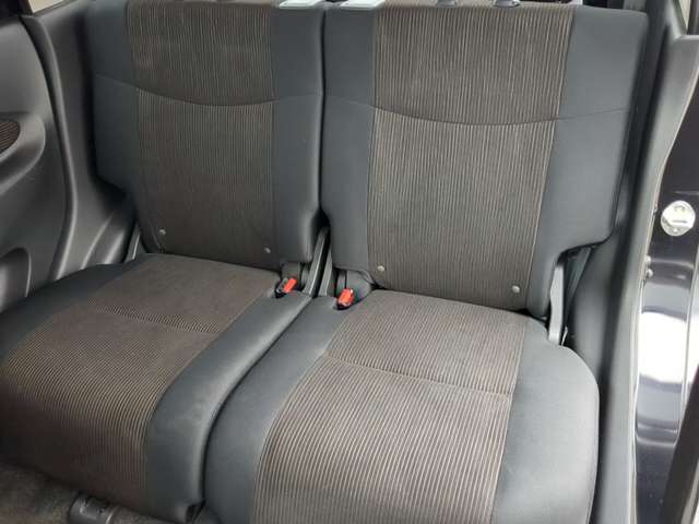 お客様に隅々まで見ていただけるよう展示車両は常に綺麗に仕上げております！お客様のご来店、スタッフ一同心よりお待ち申し上げます。