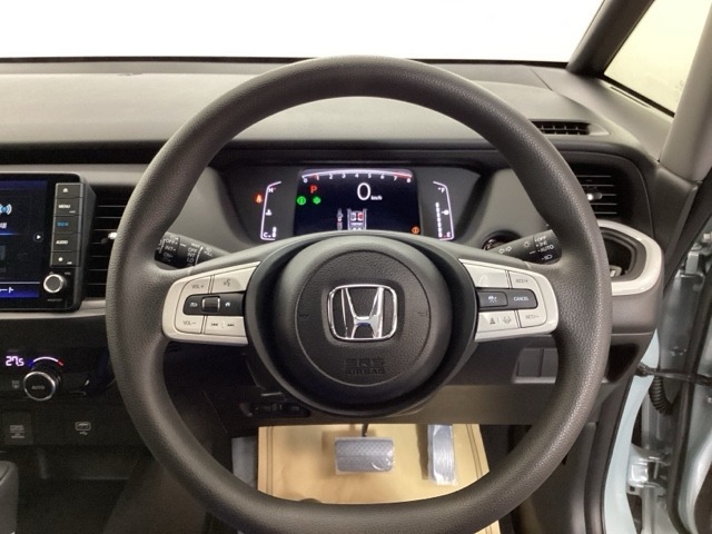 多彩な安心・快適機能を搭載した先進の安全運転支援システム Honda　SENSINGです。