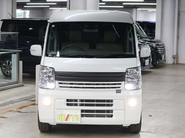 自社陸運局指定工場完備！国家資格車検検査員資格を持った整備士による整備。走行に関係のない所も不具合箇所があれば修理してお渡しいたします。