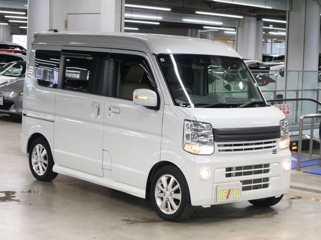 当社の展示車は全車両に”社団法人自動車公正取引協議会”の車両状態説明書を掲示しております。修復歴の有無は勿論、ドア等の外板の交換歴の有無までも表示☆口頭説明では無く書面にてお渡ししております♪