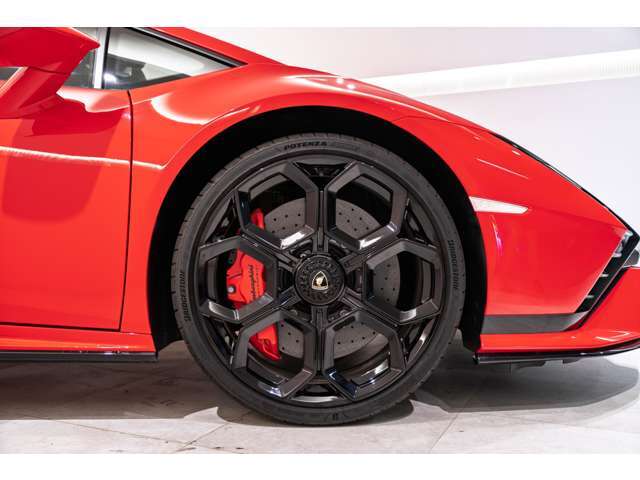 Damiso 20 - Shiny Black with monolock in Black,Red CCB brakes calipers