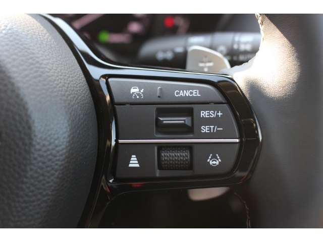 長距離運転にはACC(アダプティブクルーズコントロール）＋LKAS（レーンキープアシスト）がお役にたちます。