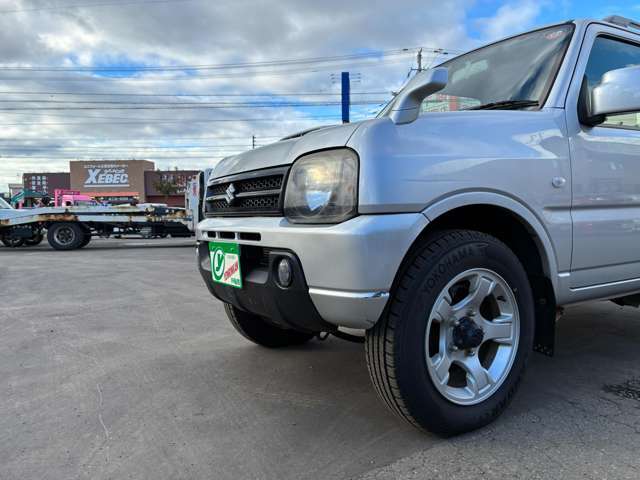 走行7.0万キロ！大人気軽クロスカントリー、ジムニー4WDターボが入庫しました！フルセグナビ、エンジンスターター、冬タイヤ付き！