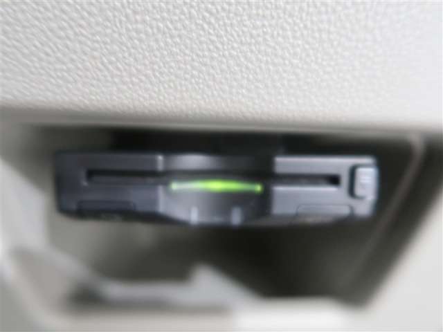 ETC付きで高速道路などのゲートをスムーズに通過できます。