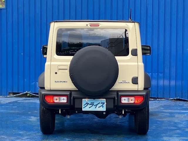 【有限会社クライス】です。当社のウリは中古車を中古と思わせない【業界トップクラスの仕上げ】が魅力です！！また、高価買取・アフターメンテナンス・自動車保険などお車に関わること、全てお任せください！！