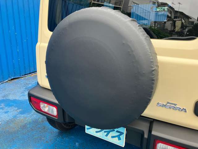 【有限会社クライス】です。当社のウリは中古車を中古と思わせない【業界トップクラスの仕上げ】が魅力です！！また、高価買取・アフターメンテナンス・自動車保険などお車に関わること、全てお任せください！！