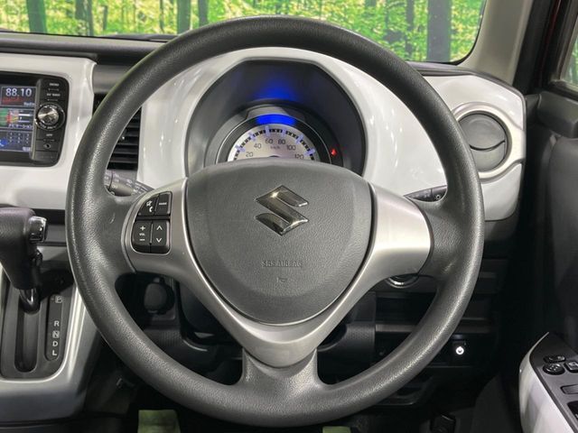 【ステアリングスイッチ】運転中、前方から目線をそらすことなく、オーディオ等の操作が可能な便利機能！安心＆快適なドライブを演出してくれます♪