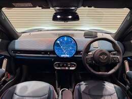 ★プッシュスタートでエンジンが掛かります★エンジンスタートストップボタンが真ん中にあるのが、おしゃれですよね★