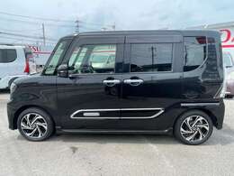 左側面からです。♪電動スライドドアで乗り降りラクラク！！