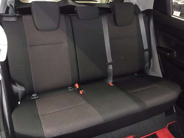 ご納車前のボディガラスコーティングも専門の業者が常駐しておりクオリティの高いコーティングを低価格にてご提供しております♪