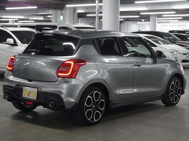 自社陸運局指定工場完備！国家資格車検検査員資格を持った整備士による整備。走行に関係のない所も不具合箇所があれば修理してお渡しいたします。