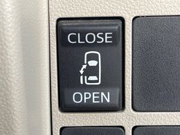 【パワースライドドア】スマートキーや運転席のスイッチでスライドドアの開閉が可能♪電動だから力を入れてドアを開ける必要が無く、小さいお子様でも、重い荷物を持っている時もラクに開け閉めできます♪