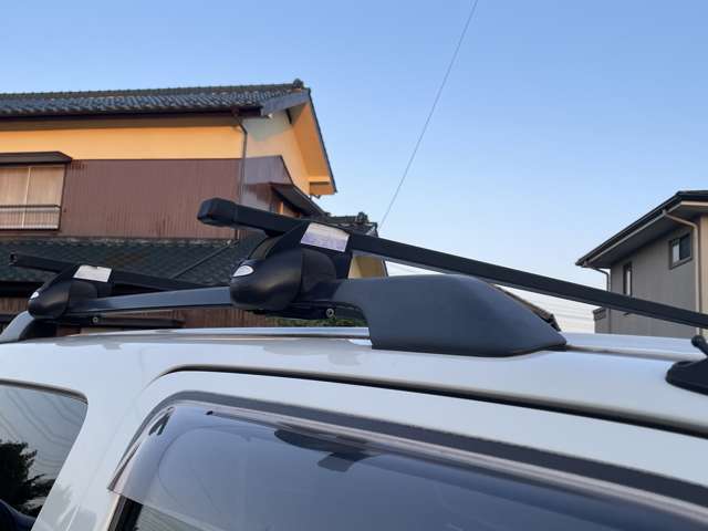 キャリーが付いております。