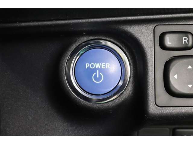 プッシュ式スタートはカギをカバンやポケットの中に入れたままエンジン始動が出来ます！